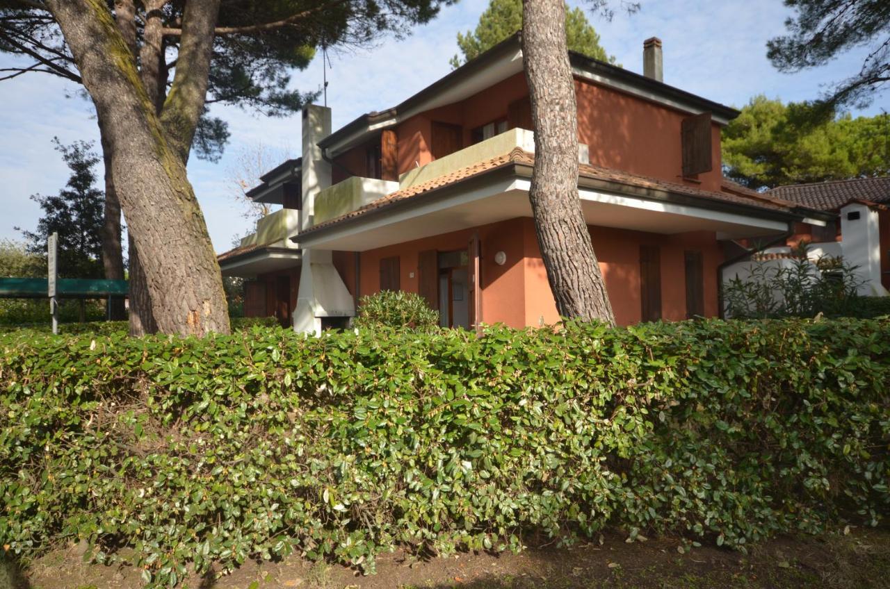 Villaggio Delle Meduse Bibione Bagian luar foto